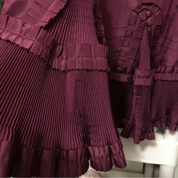 Banana Republic Skirt Silk Blend Lined Cranberry Flowy Hem Skirt size 4 - Picture 6 of 6